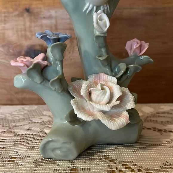 Porcelain Bird on a Branch with Flowers - Picture 6 of 7